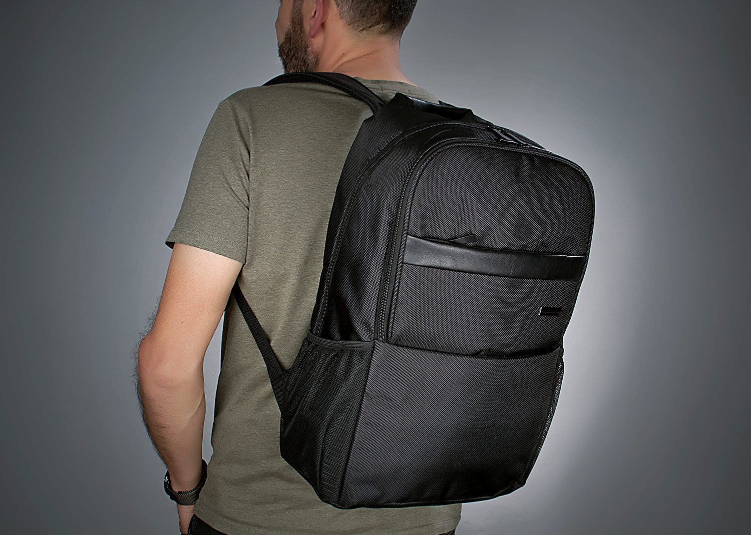 portalaptop pierre 17 lts.